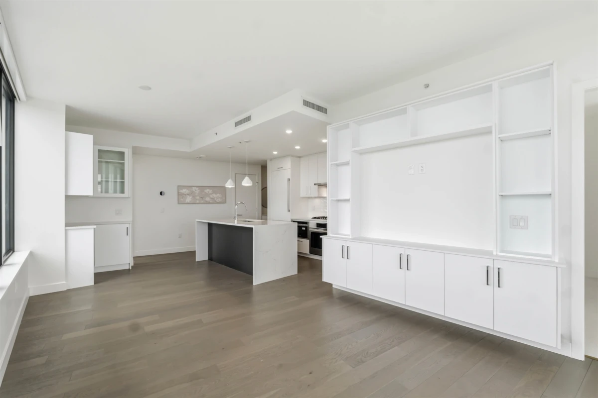 Family Room Photo of 2406 1588 Johnston Road, Surrey, BC
