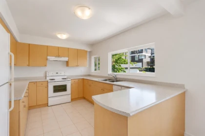 4860 Eton Street, Burnaby, BC, Burnaby — Single Family Residence for sale