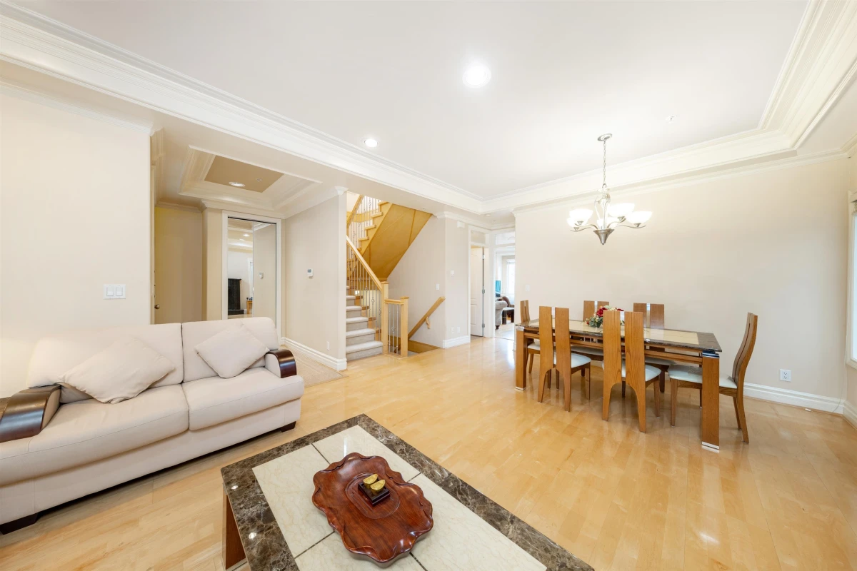 Dining Area Photo of 260 W 63rd Avenue, Vancouver, BC