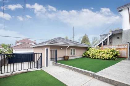 Backyard Photo of 260 W 63rd Avenue, Vancouver, BC