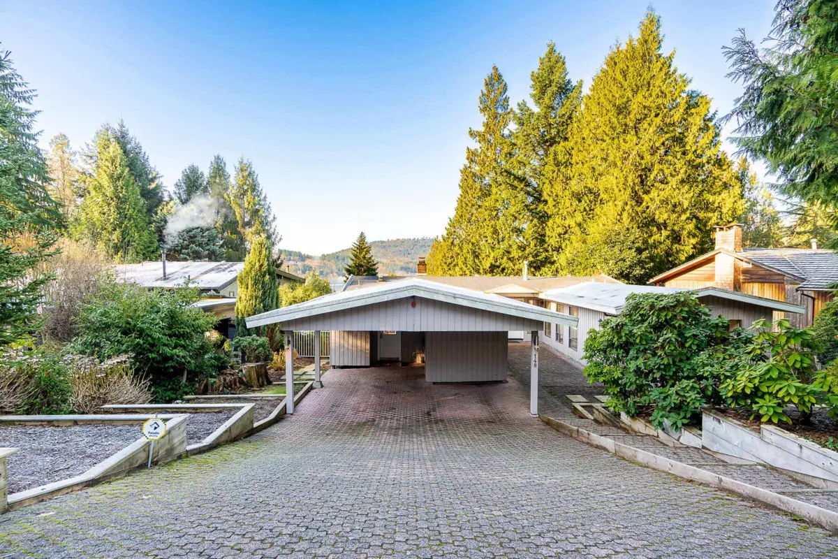 Family Room Photo of 148 Roe Drive, Port Moody, BC
