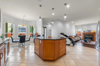 Entry Foyer Photo of 9044 Railway Avenue, Richmond, BC