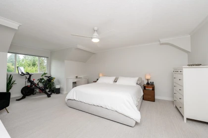 Laundry Room Photo of 1787 148a Street, Surrey, BC