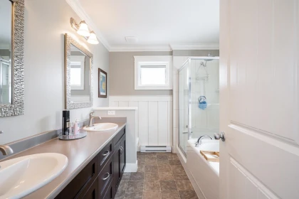 Entry Foyer Photo of 6074 163b Street, Surrey, BC