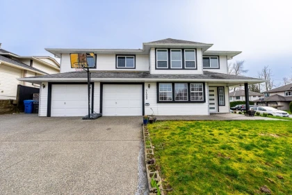 Front Yard Photo of 31000 Sidoni Avenue, Abbotsford, BC