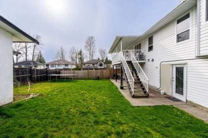Garage Interior Photo of 31000 Sidoni Avenue, Abbotsford, BC