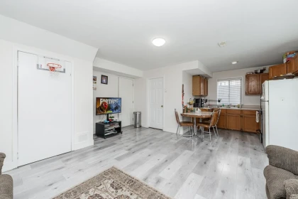 Powder Room Photo of 31000 Sidoni Avenue, Abbotsford, BC