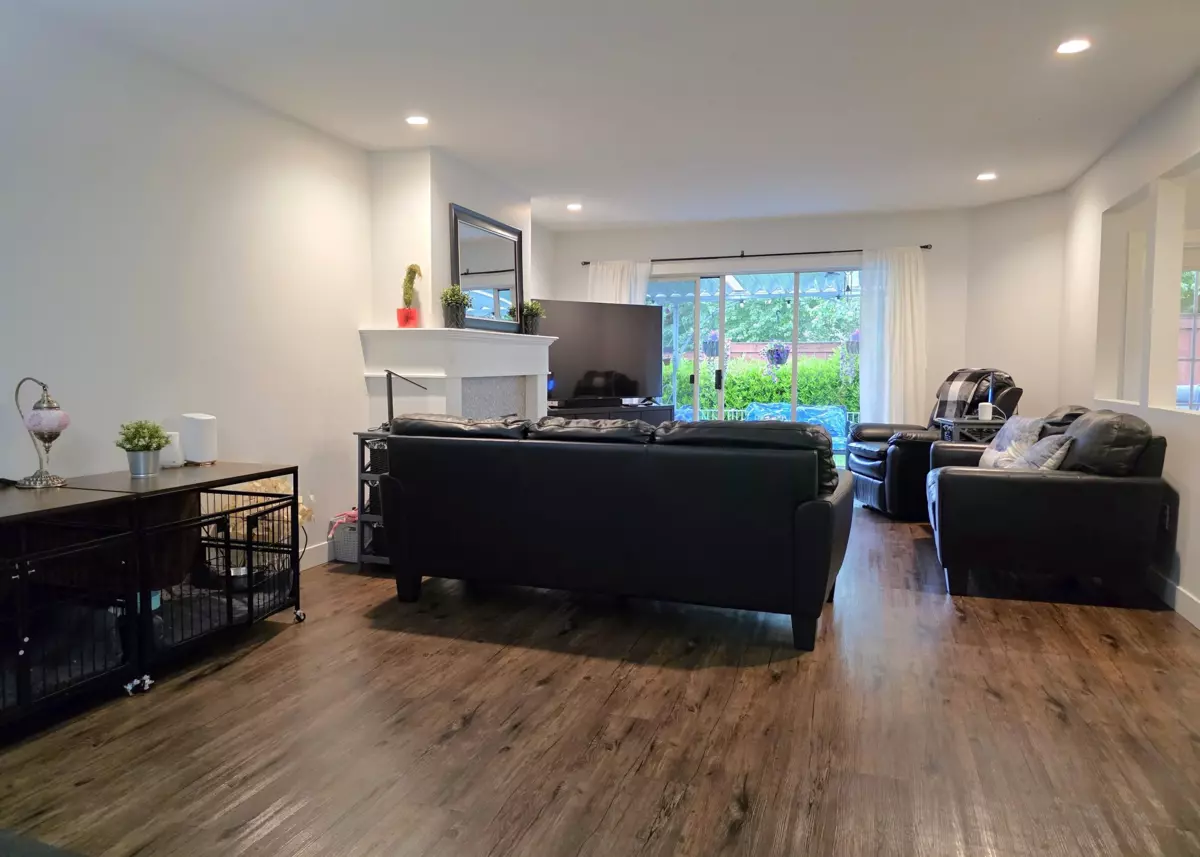 Family Room Photo of 44 8889 212 Street, Langley, BC
