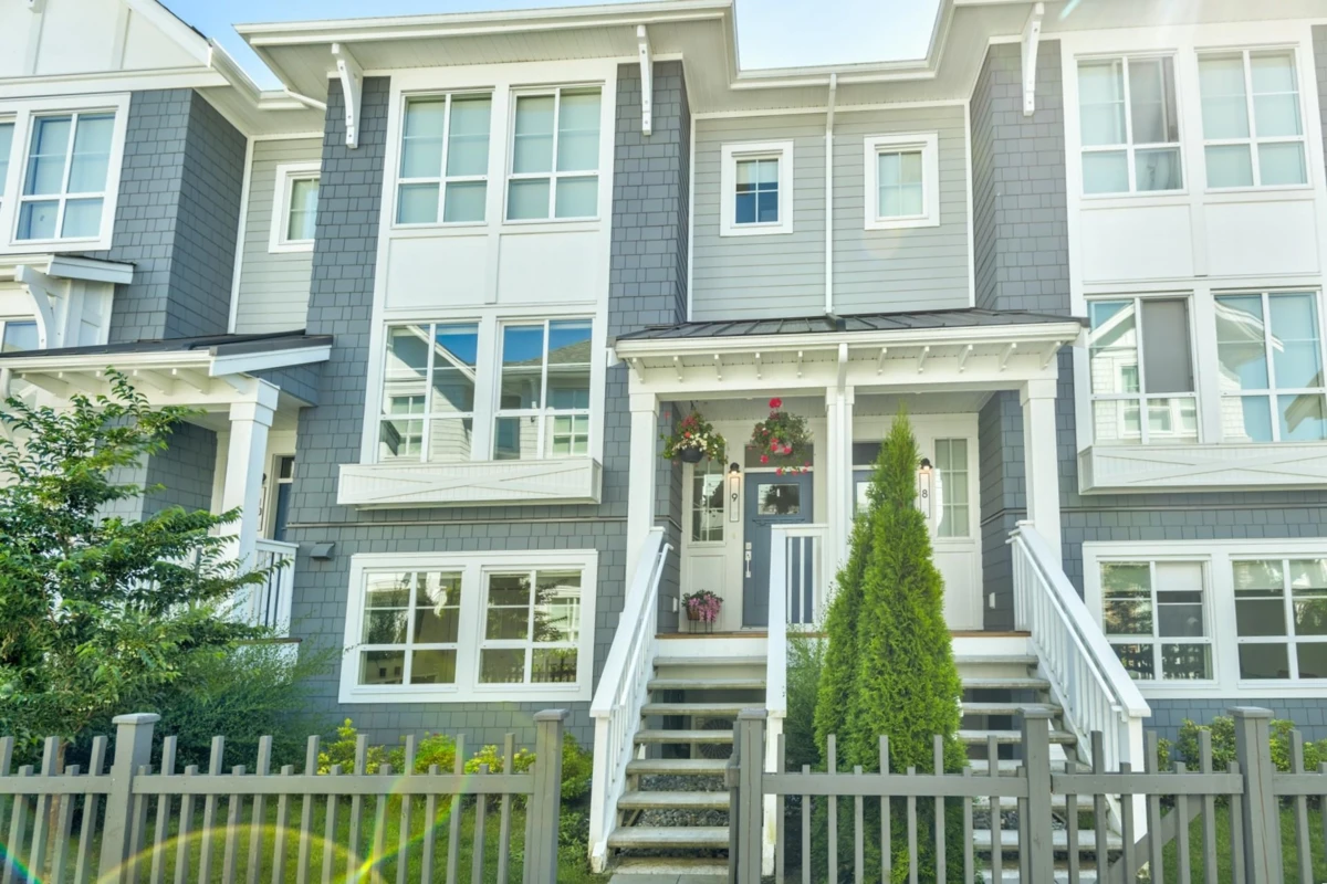 Family Room Photo of 9 5311 Admiral Way, Ladner, BC