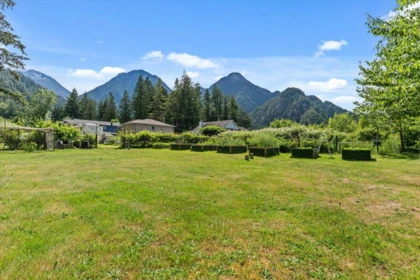 Hot Tub / Spa Photo of 19988 Beacon Road, Hope, BC