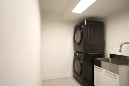 Primary Bathroom Photo of 2078 Springer Avenue, Burnaby, BC