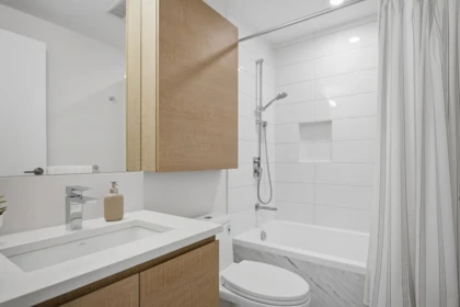 Guest Bathroom Photo of 1910 2108 Gilmore Avenue, Burnaby, BC