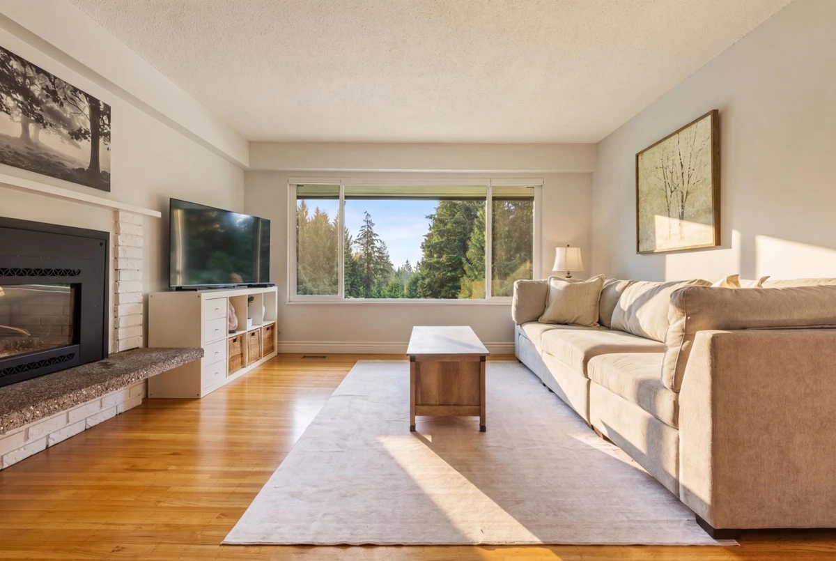 Living Room Photo of 1438 Mcnair Drive, North Vancouver, BC