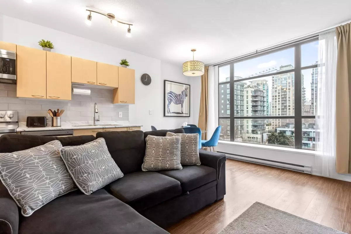 Family Room Photo of 507 1249 Granville Street, Vancouver, BC