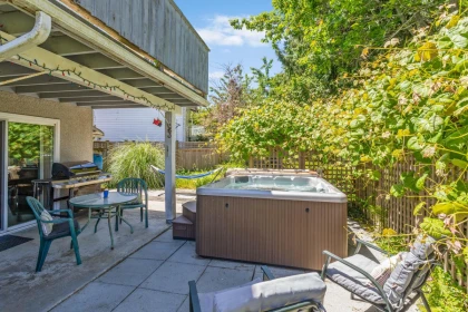 Front Yard Photo of 11231 Clipper Court, Richmond, BC