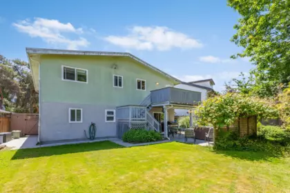 Garden / Landscaping Photo of 11231 Clipper Court, Richmond, BC