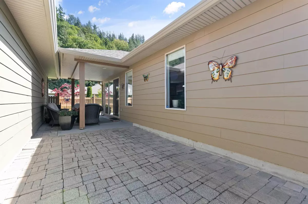 Dining Area Photo of 174 46000 Thomas Road, Chilliwack, BC