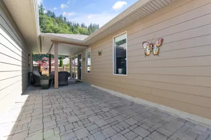 174 46000 Thomas Road, Chilliwack, BC, Chilliwack — Single Family Residence for sale