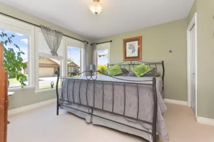 Guest Bathroom Photo of 174 46000 Thomas Road, Chilliwack, BC