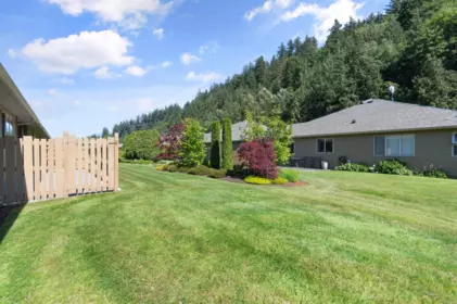 Primary Bedroom Photo of 174 46000 Thomas Road, Chilliwack, BC