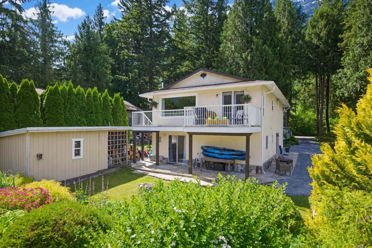 Living Room Photo of 120 Robertson Crescent, Hope, BC