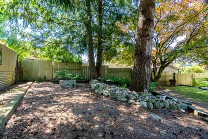 Garden / Landscaping Photo of 8937 Watson Drive, Delta, BC