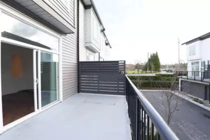 Hallway Photo of 14 15938 27 Avenue, Surrey, BC