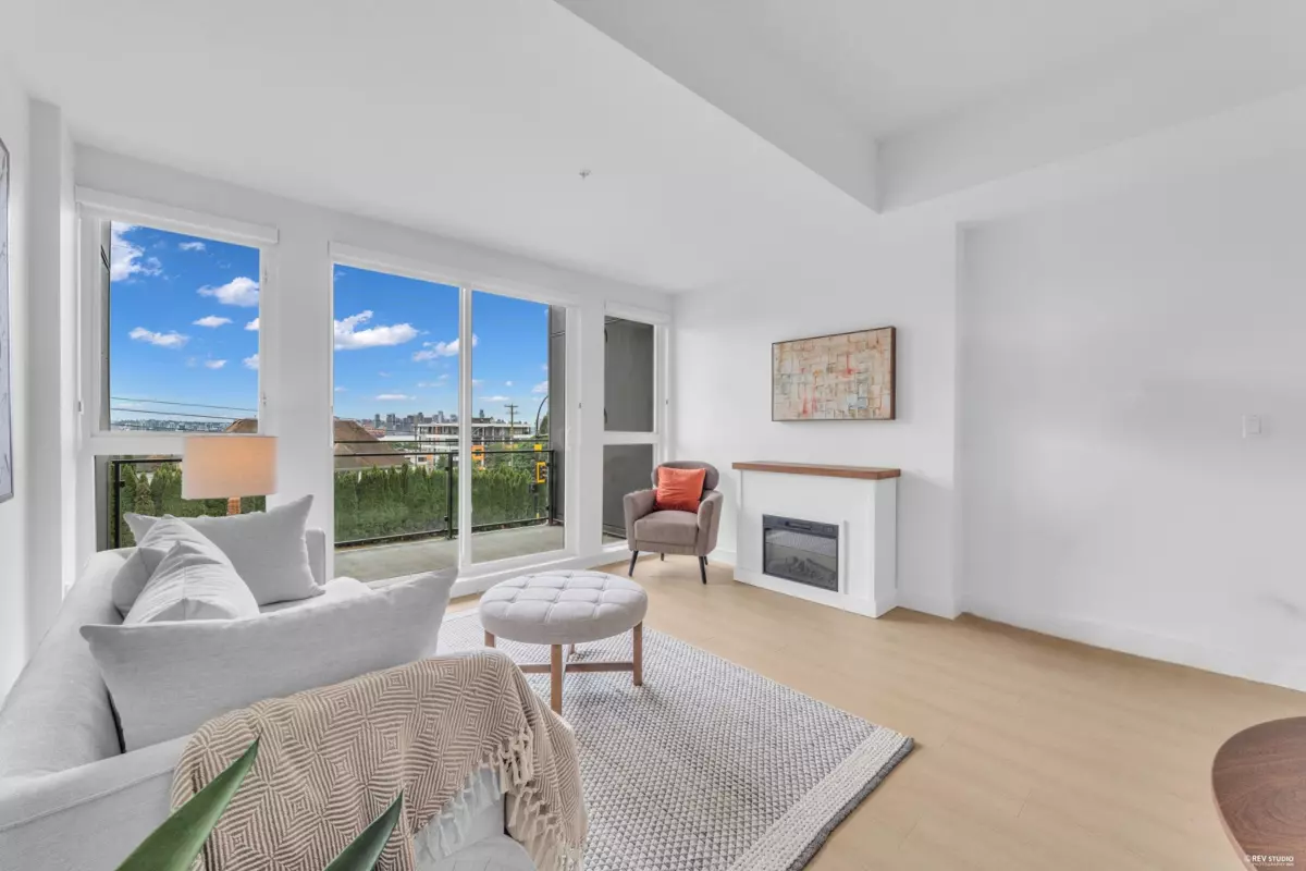 Family Room Photo of 103/203 422 E 3rd Street, North Vancouver, BC