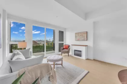 103/203 422 E 3rd Street, North Vancouver, BC, North Vancouver — Apartment/Condo for sale