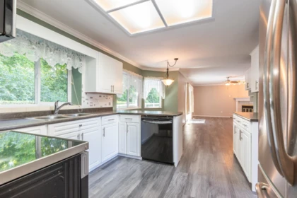 Walk-In Closet Photo of 6279 171 Street, Surrey, BC