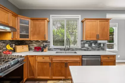 Kitchen Photo of 27958 Trestle Avenue, Abbotsford, BC