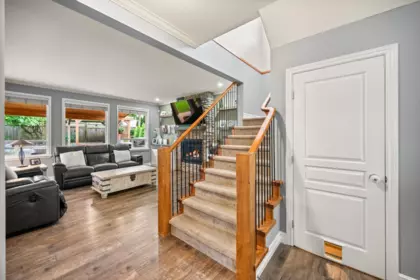 Swimming Pool Photo of 27958 Trestle Avenue, Abbotsford, BC