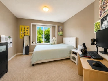 Hallway Photo of 7881 154 Street, Surrey, BC