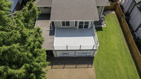 Front Yard Photo of 12301 99a Avenue, Surrey, BC