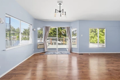Powder Room Photo of 12301 99a Avenue, Surrey, BC