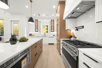 Kitchen Island Photo of 16178 78 Avenue, Surrey, BC
