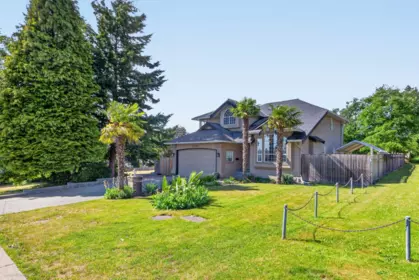 Outdoor Deck Photo of 15465 80 Avenue, Surrey, BC