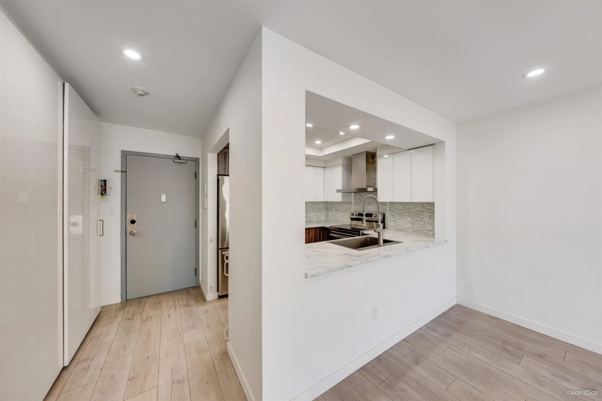 Dining Area Photo of 304 9635 121 Street, Surrey, BC