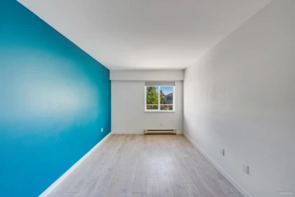 Hallway Photo of 304 9635 121 Street, Surrey, BC
