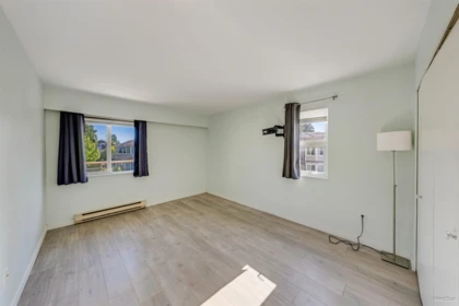 Powder Room Photo of 304 9635 121 Street, Surrey, BC