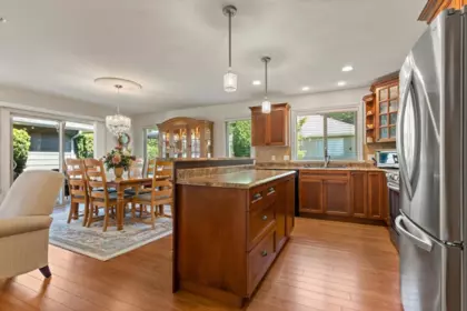 Breakfast Nook Photo of 214 46000 Thomas Road, Chilliwack, BC