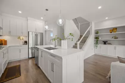 Kitchen Island Photo of 12 20261 72b Avenue, Langley, BC