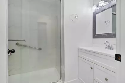 Walk-In Closet Photo of 31021 Creekside Drive, Abbotsford, BC