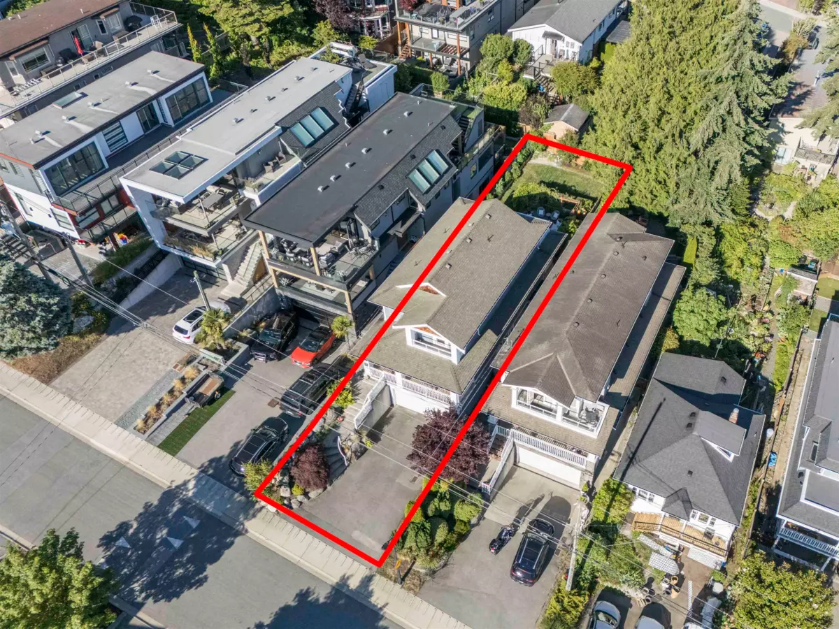 Family Room Photo of 966 Lee Street, White Rock, BC
