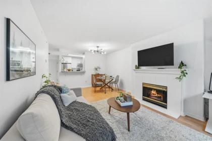 210 5281 Oakmount Crescent, Burnaby, BC, Burnaby — Apartment/Condo for sale