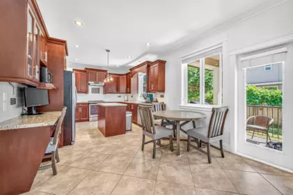 Kitchen Island Photo of 7336 201b Street, Langley, BC