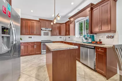 Kitchen Photo of 7336 201b Street, Langley, BC