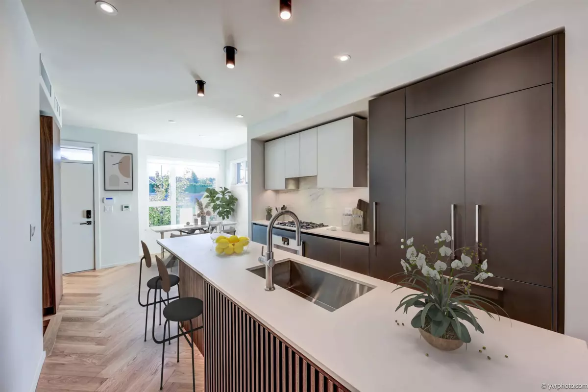 Dining Area Photo of 185 815 W 49th Avenue, Vancouver, BC