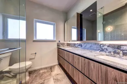 Laundry Room Photo of 185 815 W 49th Avenue, Vancouver, BC