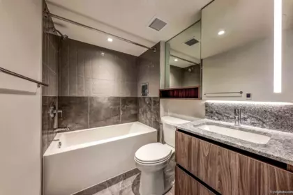 Walk-In Closet Photo of 185 815 W 49th Avenue, Vancouver, BC